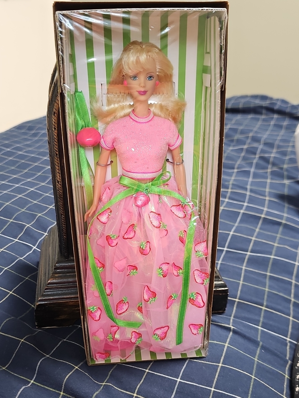 Strawberry Sorbet Barbie Doll 1998 Avon Exclusive Mattel Special Edition